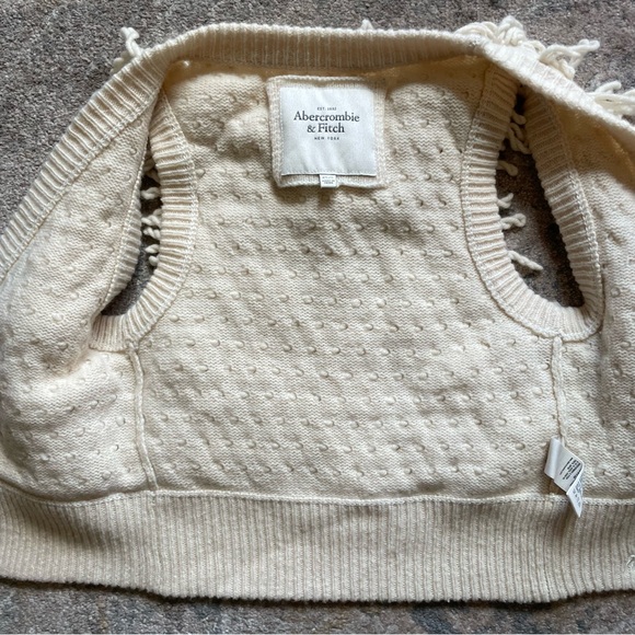 Abercrombie & Fitch Y2K Cream Sherpa Wool Cropped Cardigan Sweater Vest Small - Picture 3 of 6